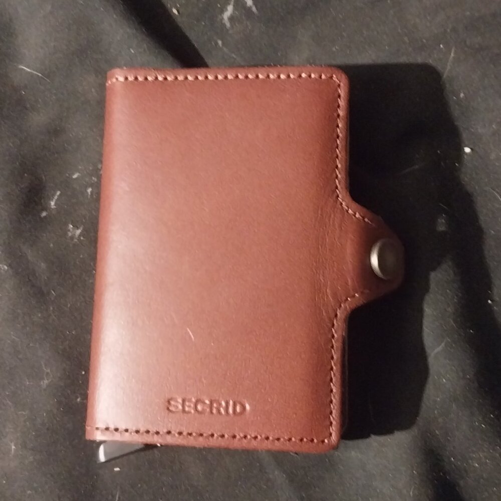 Mens secrid wallet